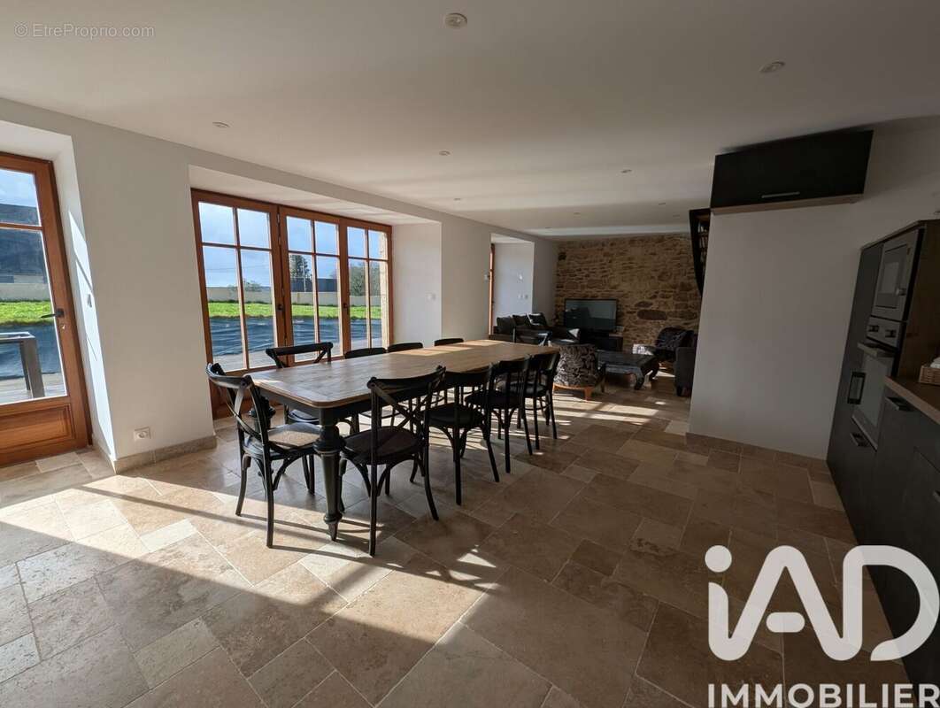 Photo 3 - Maison à LANDEVANT