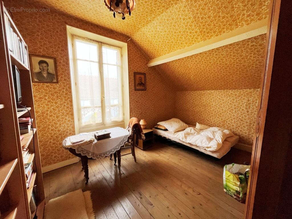 Maison à VILLENEUVE-LA-GUYARD