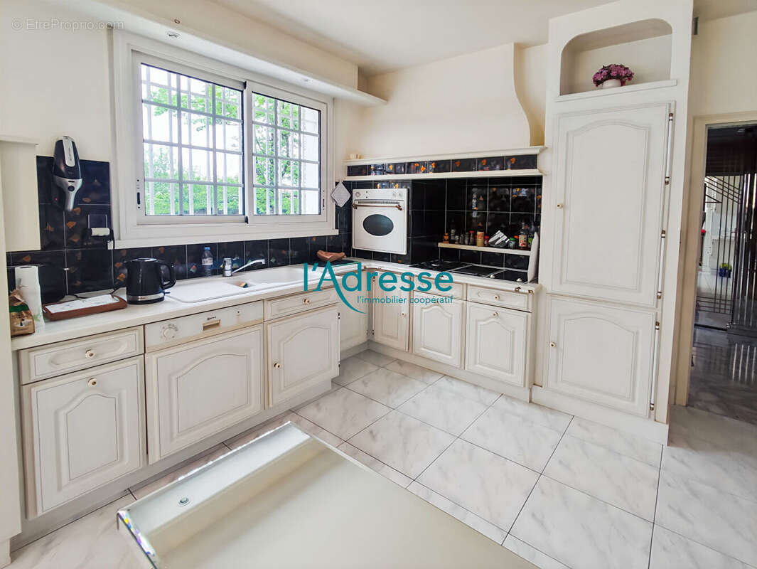 Maison à MONTREVAULT