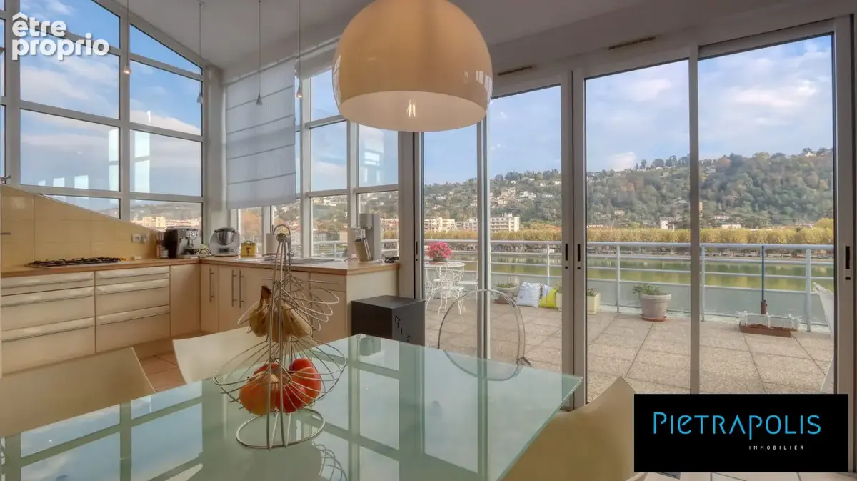 Appartement 243 m² à Sainte-Colombe  - photo 6