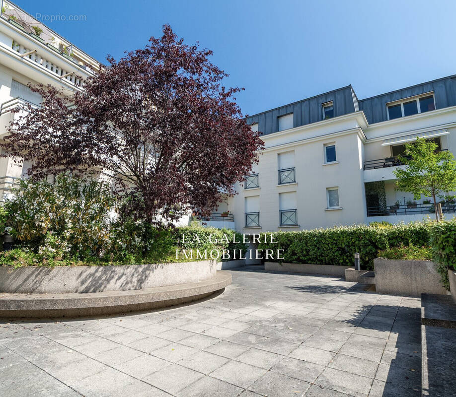 Appartement à NANTERRE