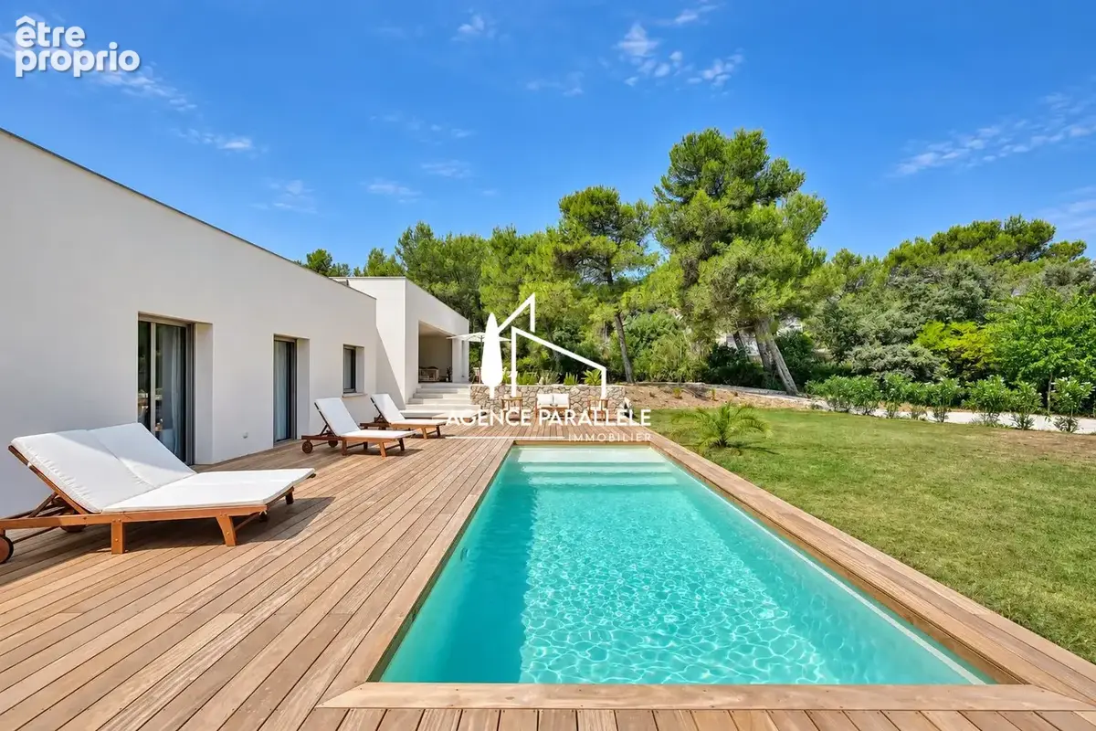 Maison 7 pièces 186 m² à vendre à Nimes (30000) - photo 2