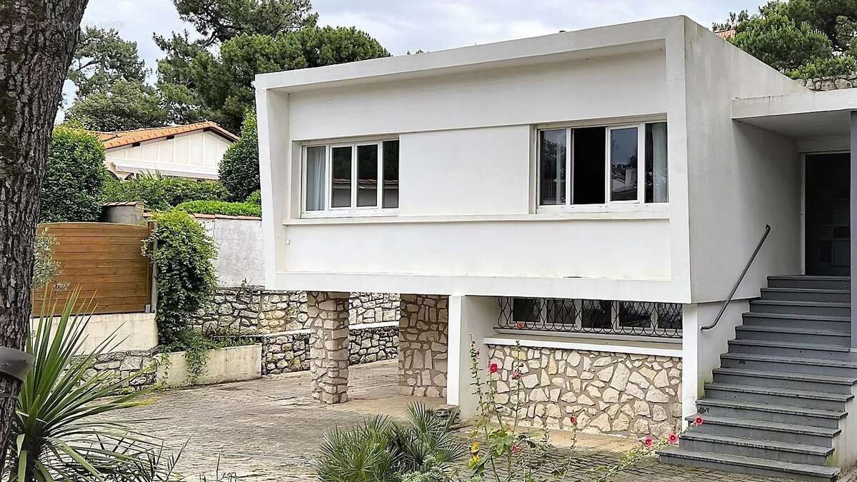 Maison à SAINT-GEORGES-DE-DIDONNE