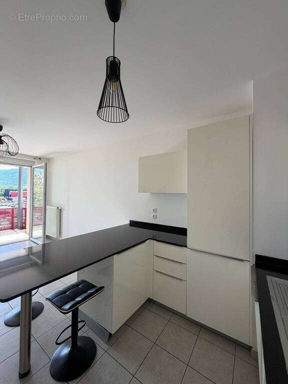 Appartement à CESSY