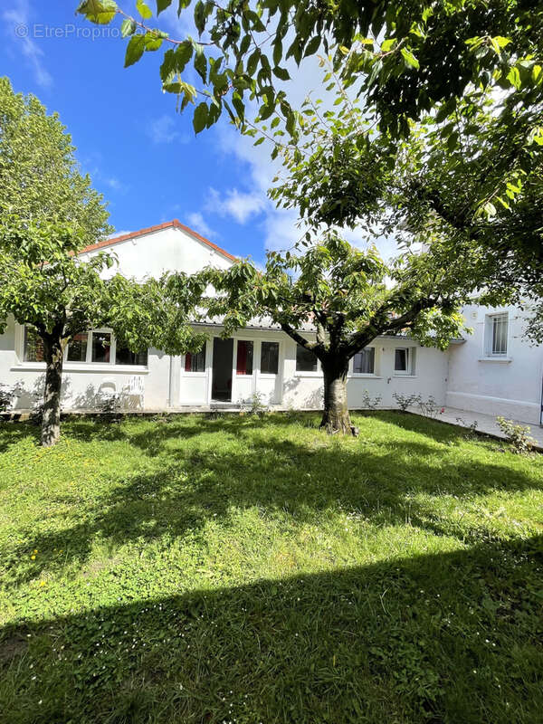 Pont de claix - maison de 168.50 m2 et t2 independant - photo 7
