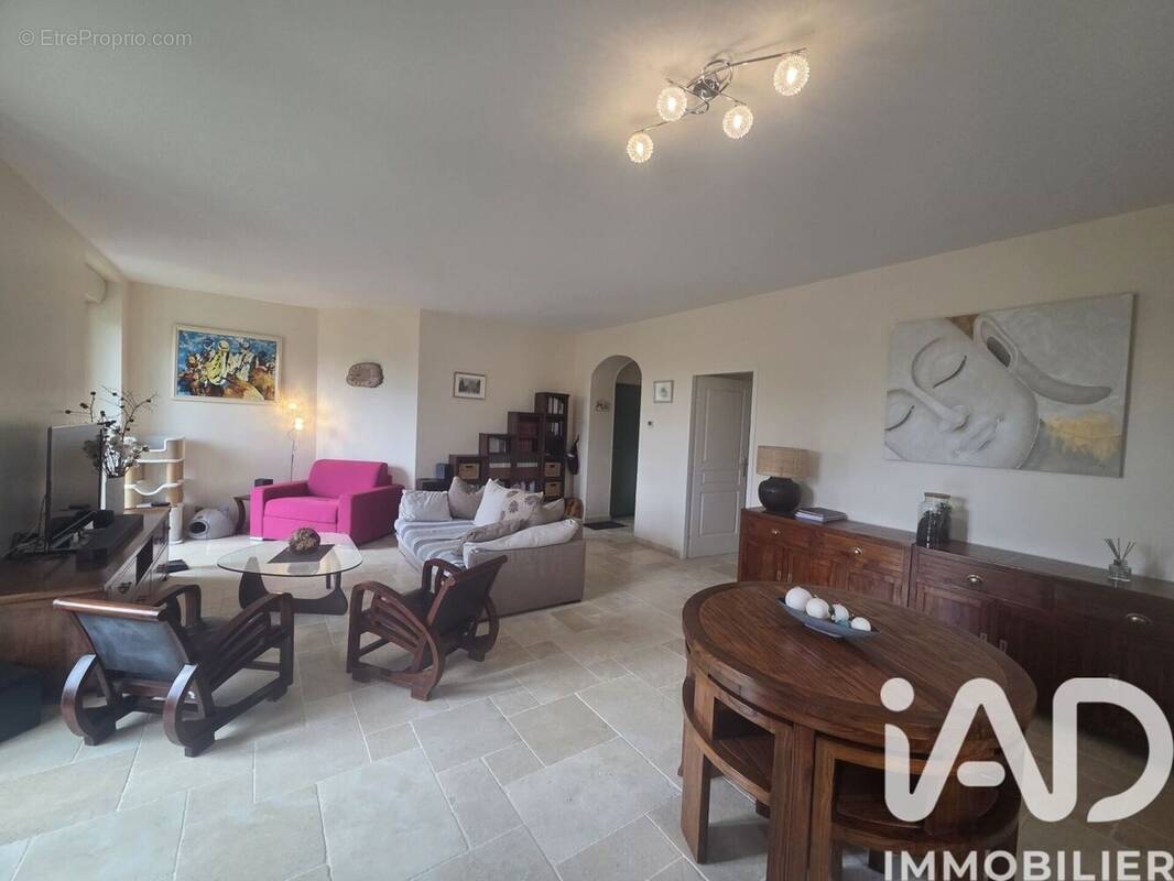 Photo 1 - Appartement à SAINT-FARGEAU-PONTHIERRY