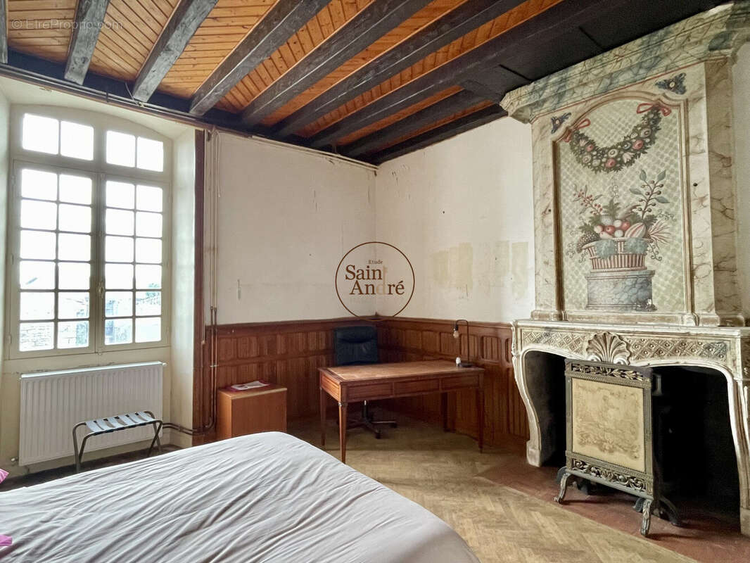 Maison 395 m² à Brie  - photo 5