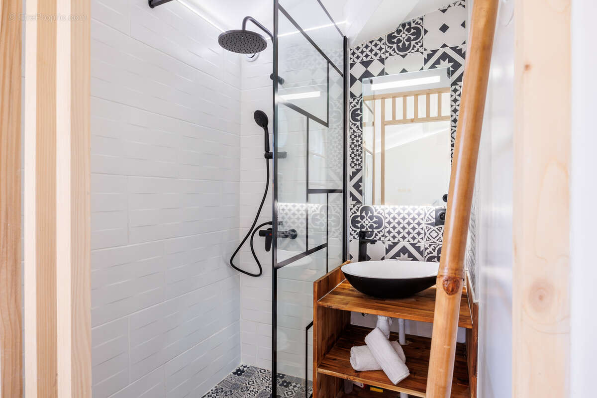 Appartement à MARSEILLE-2E