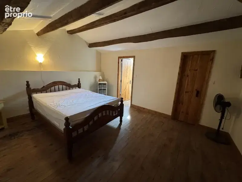 Maison indépendante avec 3.9ha de terrain, et des dépendances - photo 6