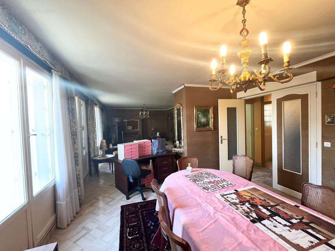 Maison à PLOUMOGUER