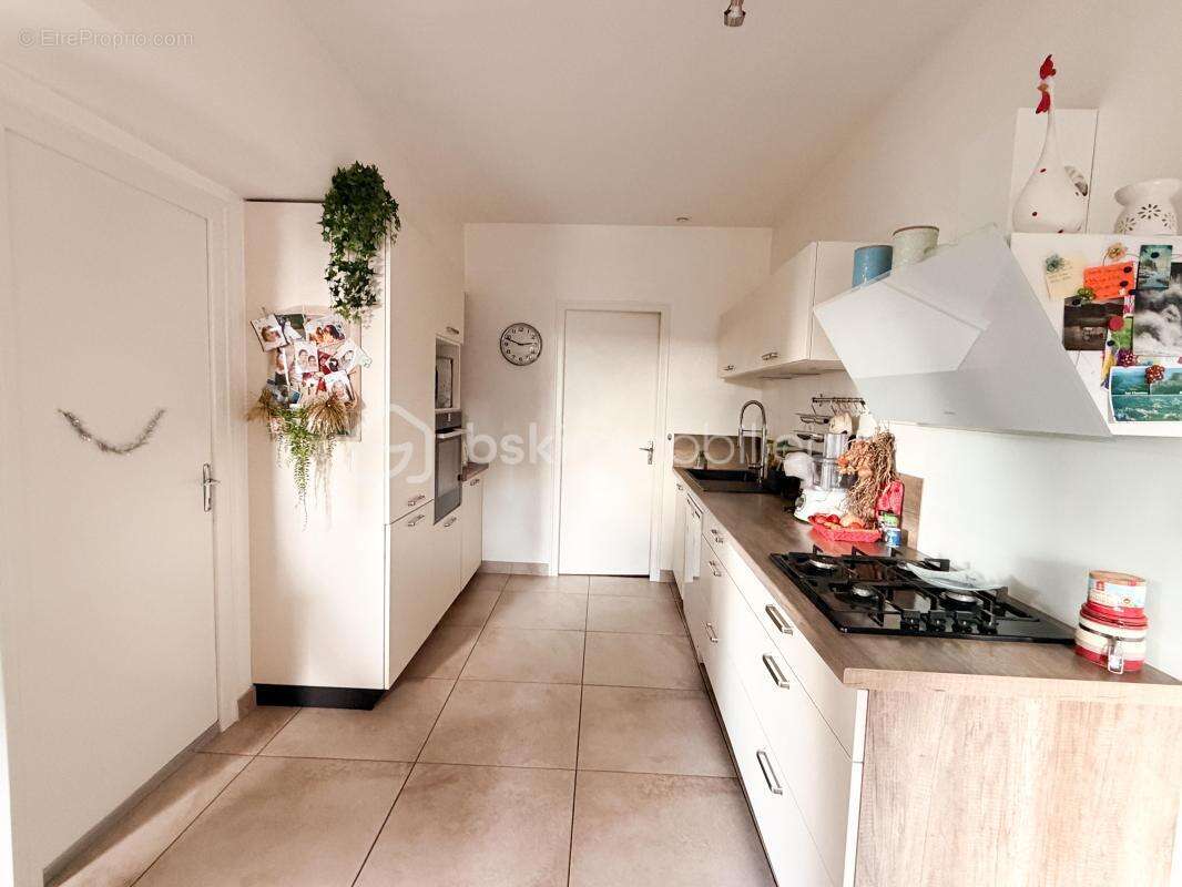 Maison à SAINT-PIERRE-LA-COUR