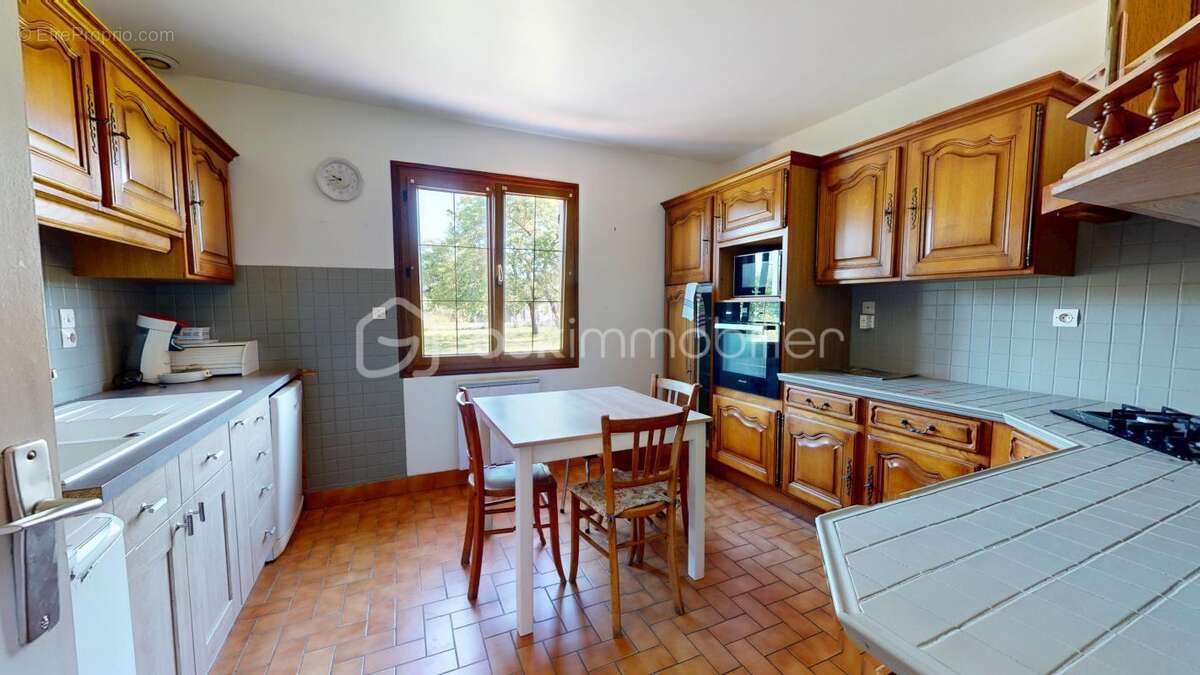 Maison à BELLEGARDE