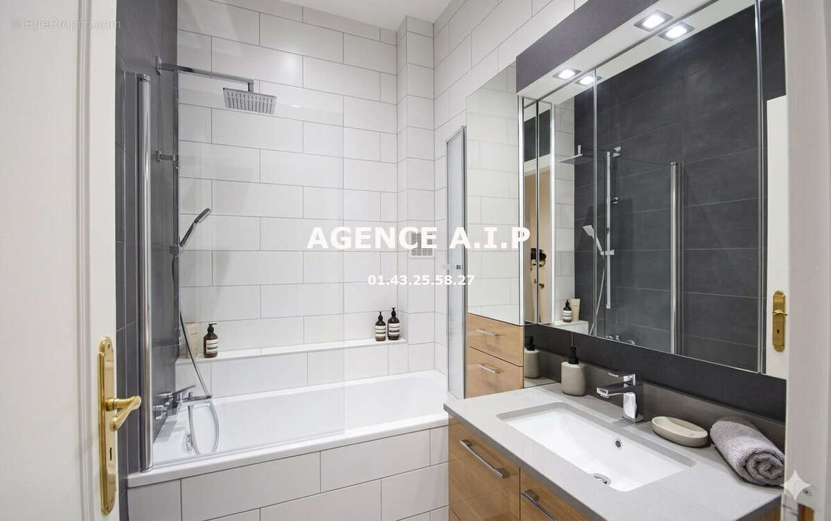 Appartement à PARIS-10E