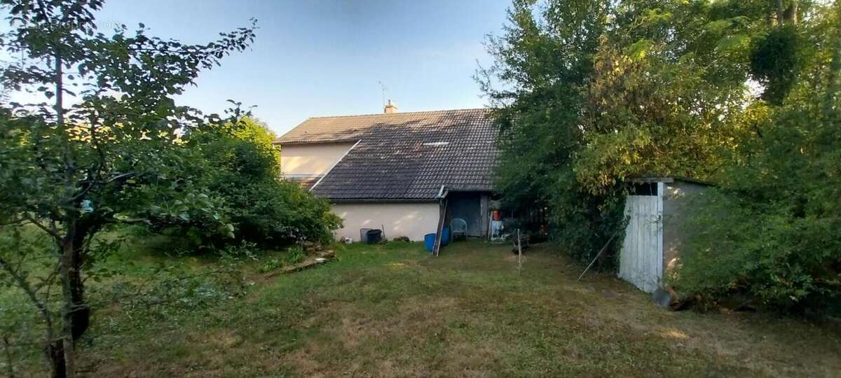 Maison à HAUTEVELLE