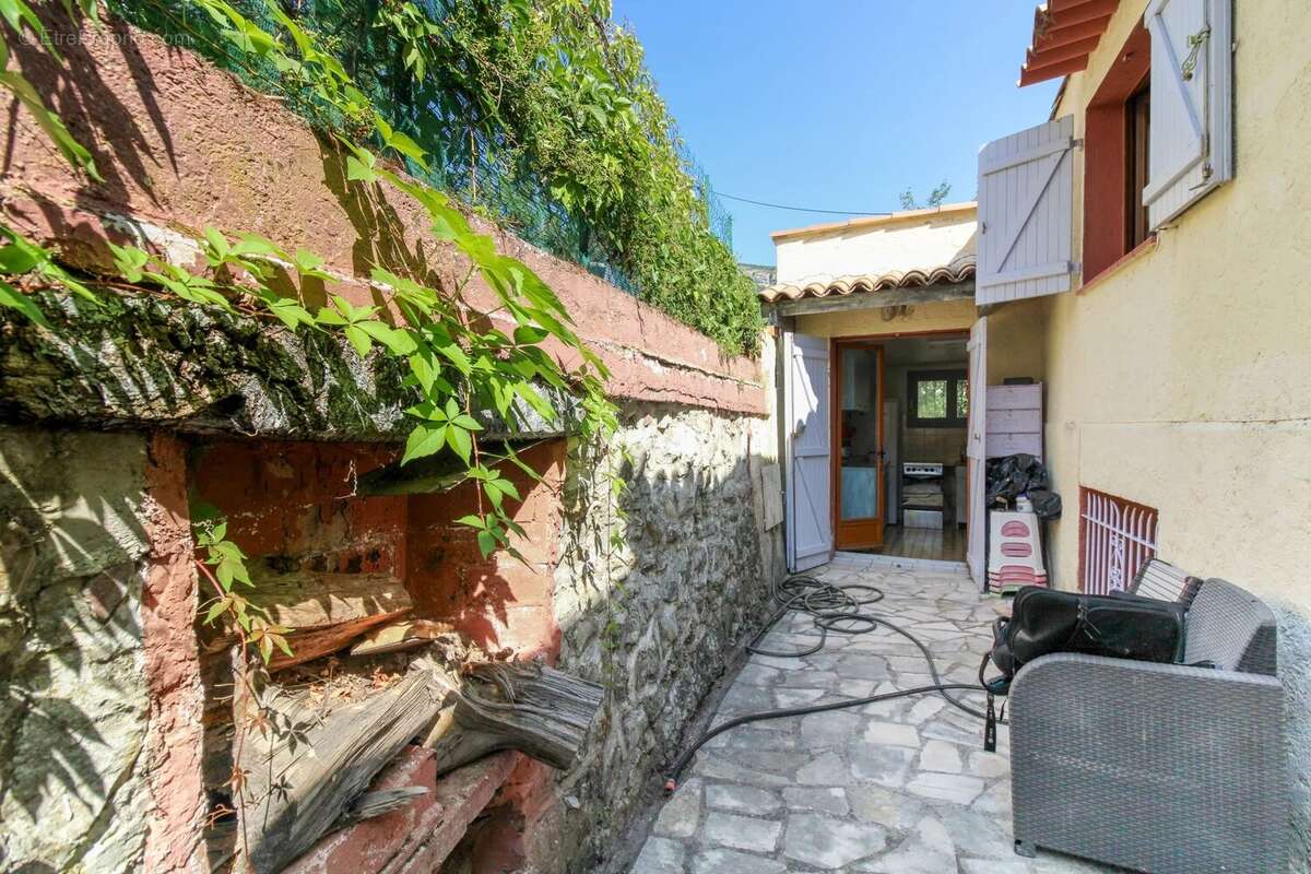 Cuebris//Maison individuelle 2/3 pièces 66 M²//Terrasse - photo 5