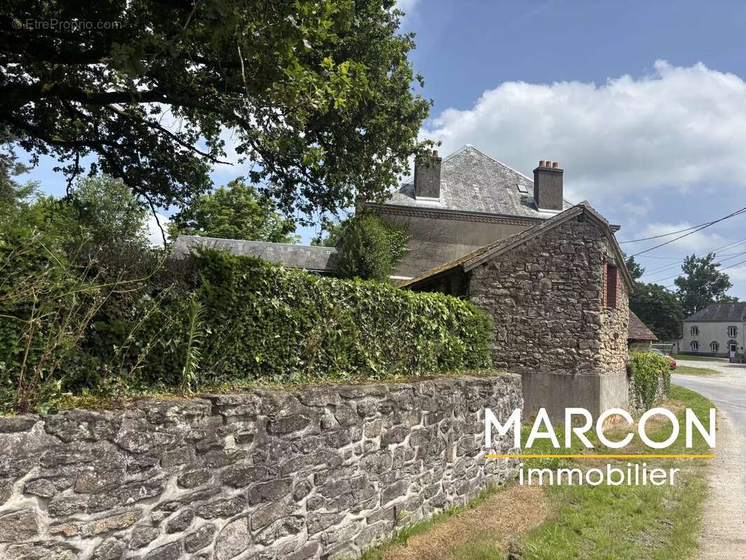 Maison à ARNAC-LA-POSTE