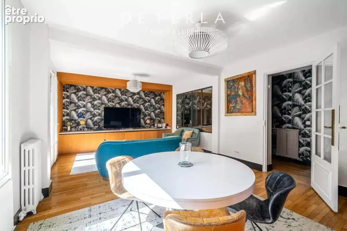 Paris XIVeme – Quartier Mairie:  Appartement familial avec quatre chambres : - photo 2