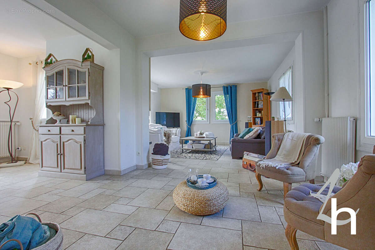 Maison à BRETTEVILLE-SUR-ODON