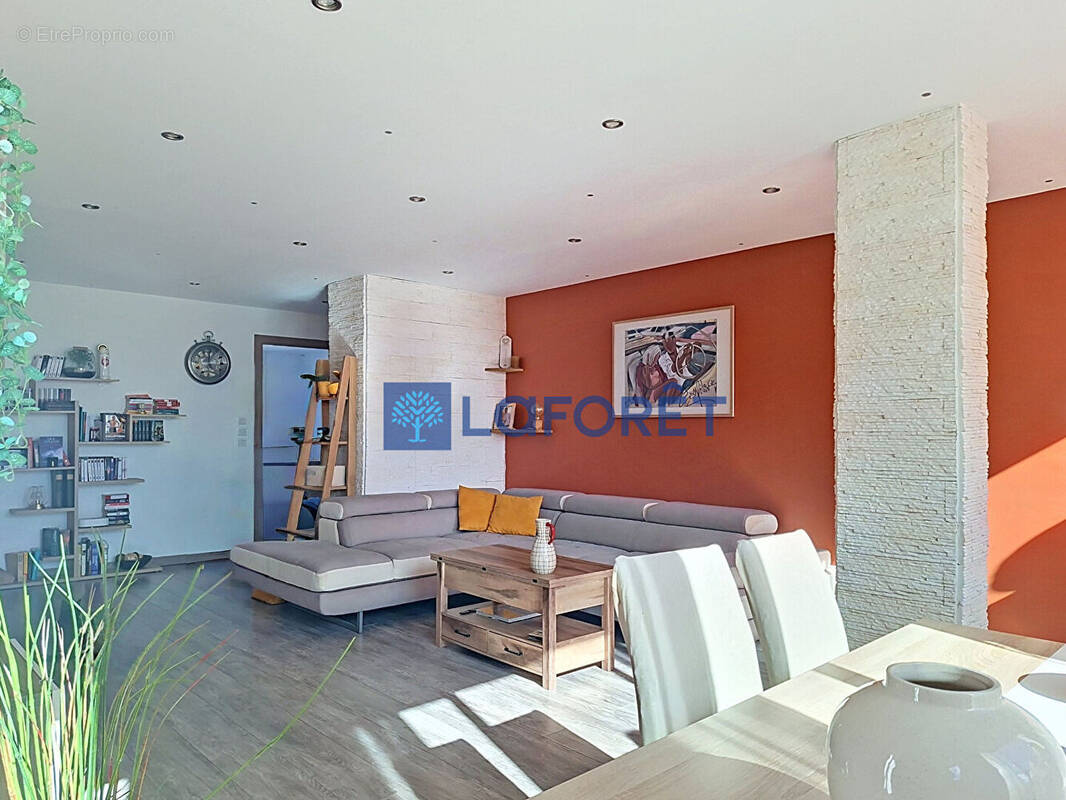 Appartement à LA VALETTE-DU-VAR