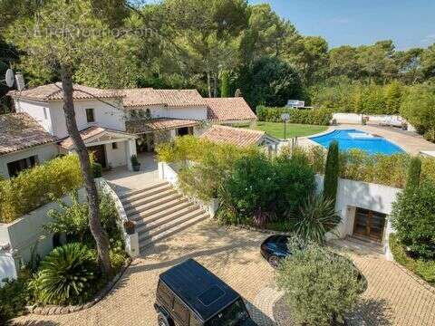 Maison à MOUGINS