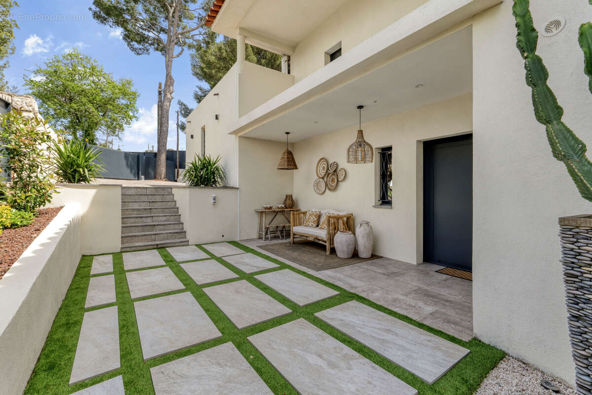 Appartement à LE CANNET