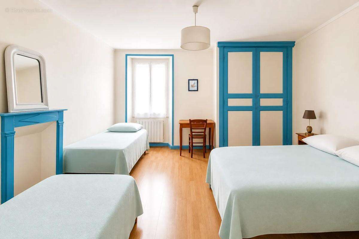 Maison spacieuse de 469 m² à Marsac, 16 pièces - photo 15