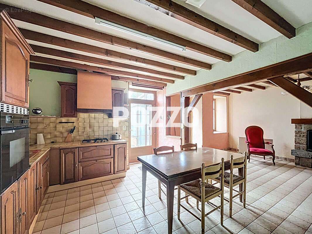 Maison à JUVIGNY-LE-TERTRE