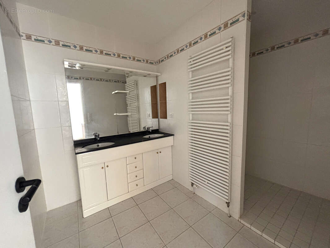 Appartement à BARBEZIEUX-SAINT-HILAIRE