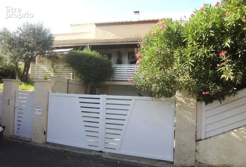 Maison à VIAS