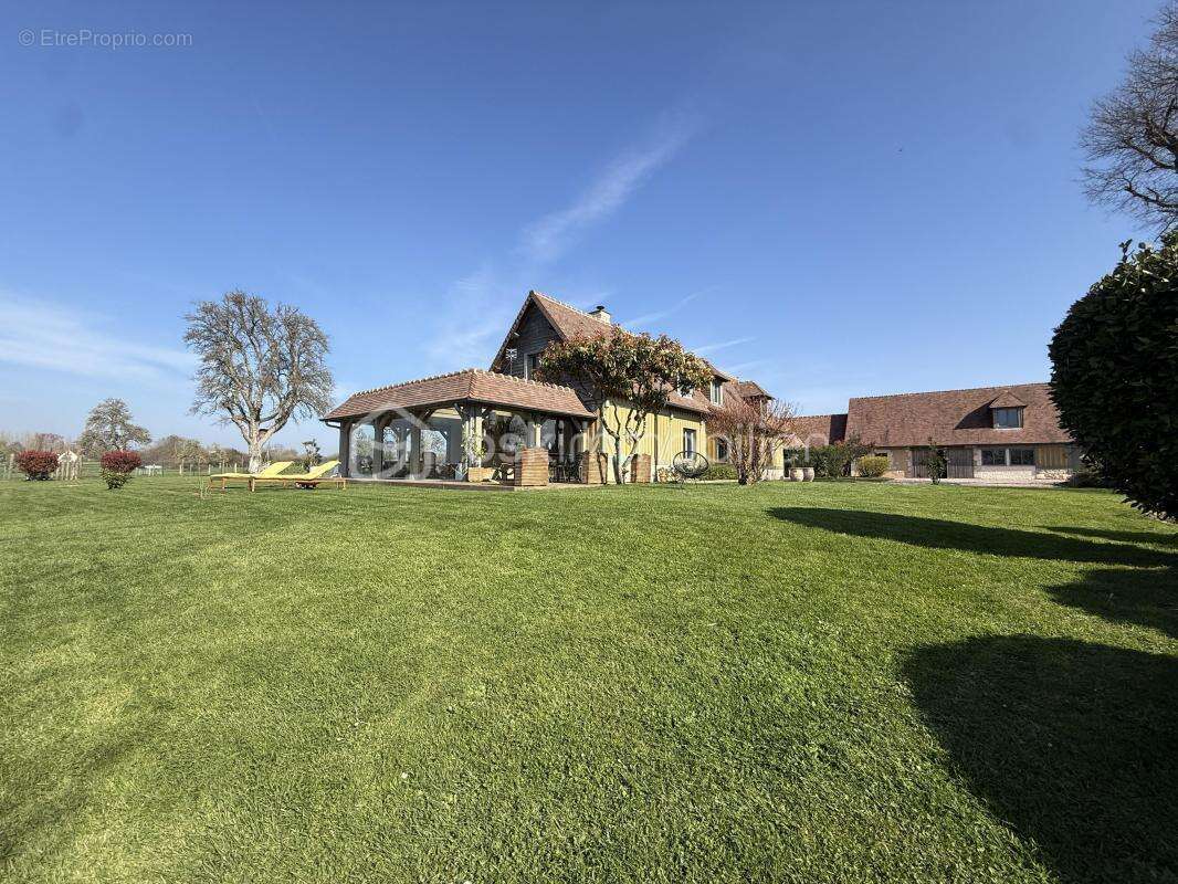 Maison à PONT-L'EVEQUE