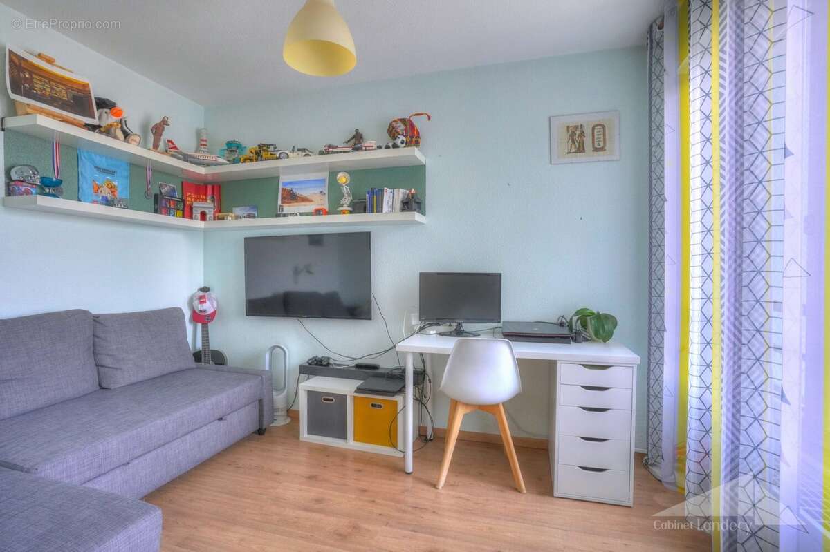 Appartement 89 m² à Saint-Genis-Pouilly  - photo 9
