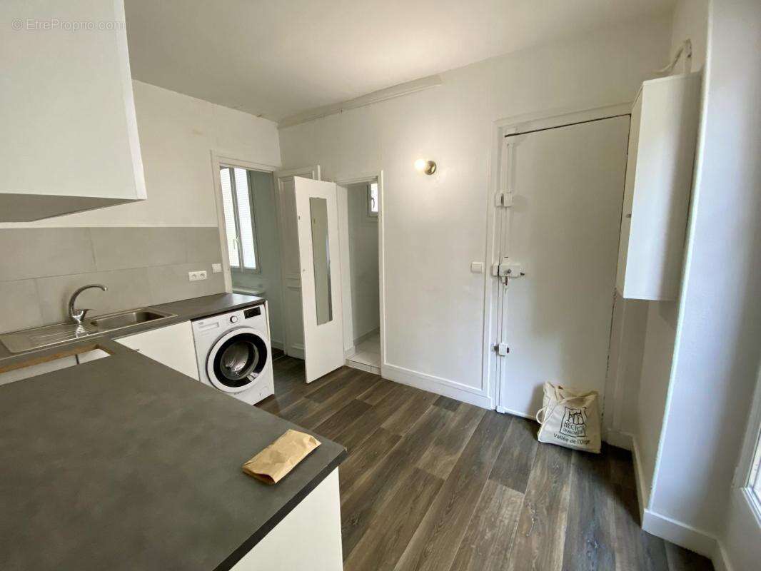 Appartement à PARIS-14E