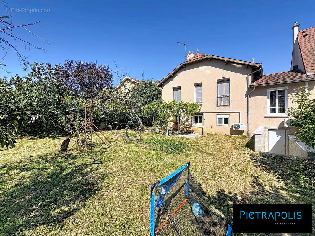Maison à LYON-8E