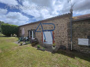 Maison à SAINT-BEAUZIRE