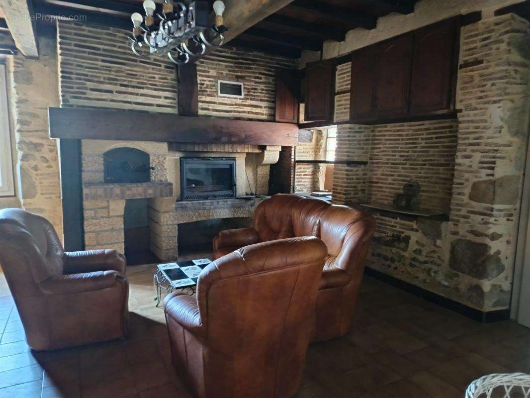 EXCLUSIVITÉ – Superbe Bâtisse Gasconne du XIXᵉ siècle (260 m²) – Parc de 4 500 m² - photo 8