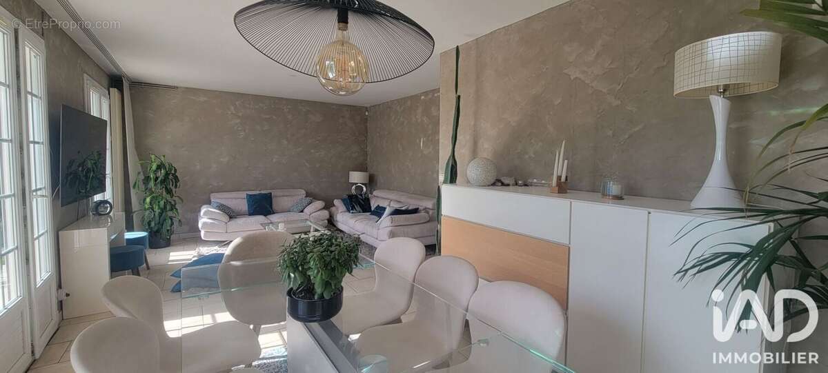 Photo 8 - Maison à LE MESNIL-ESNARD