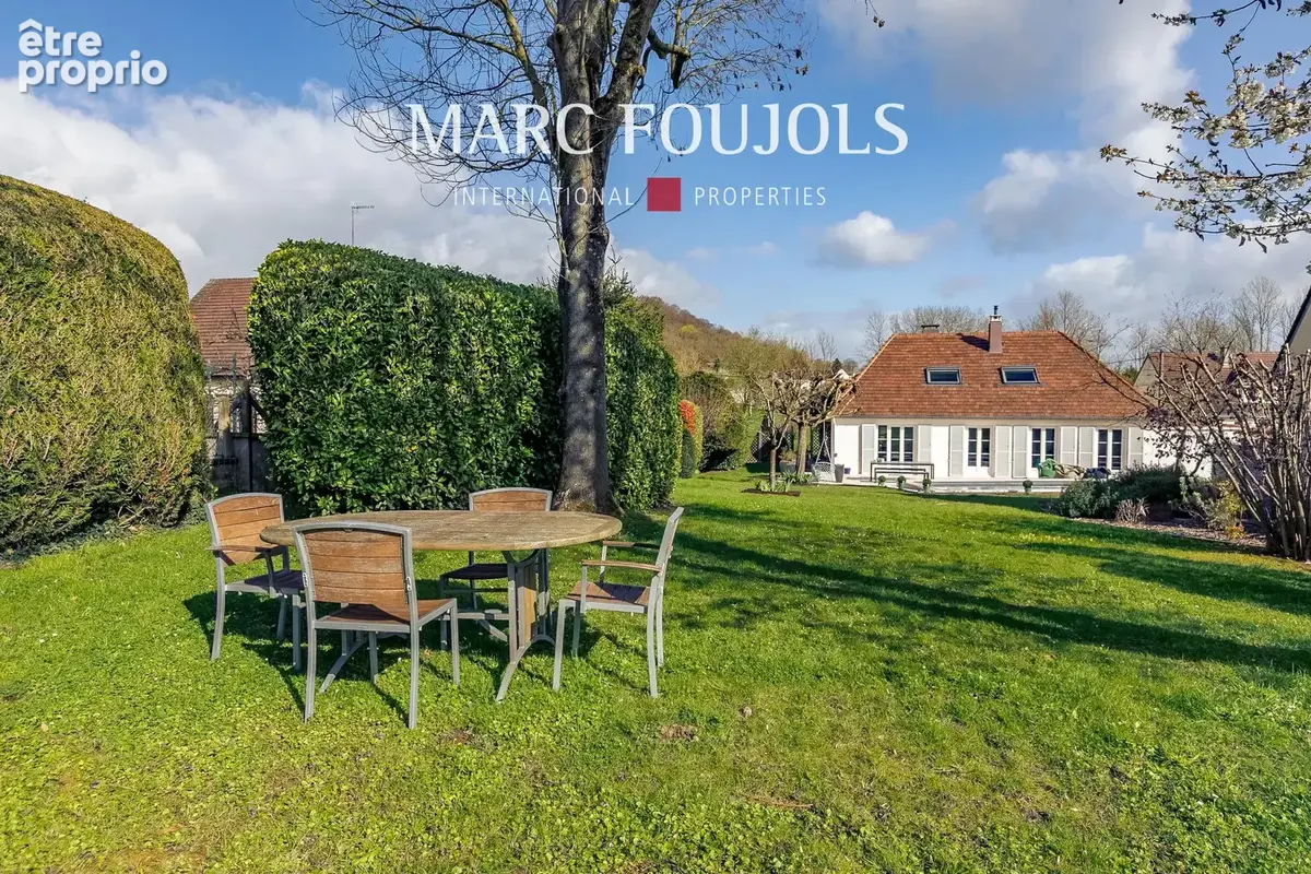 Maison familiale avec piscine et jardin plein sud - photo 18