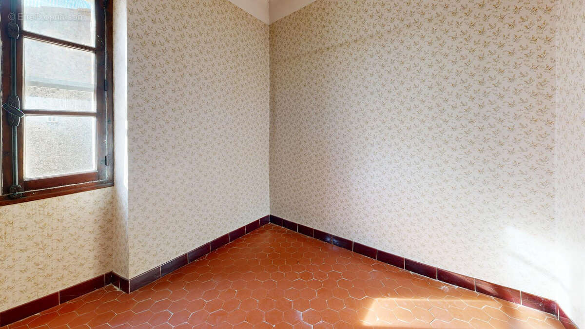 Maison à SAINT-ETIENNE-LES-ORGUES