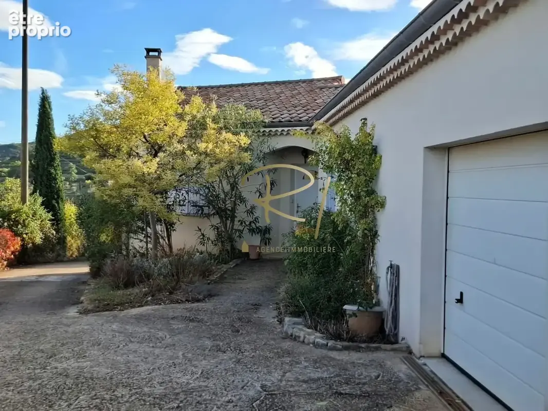 Villa avec piscine chauffée et 4 chambres - LES VANS - photo 12