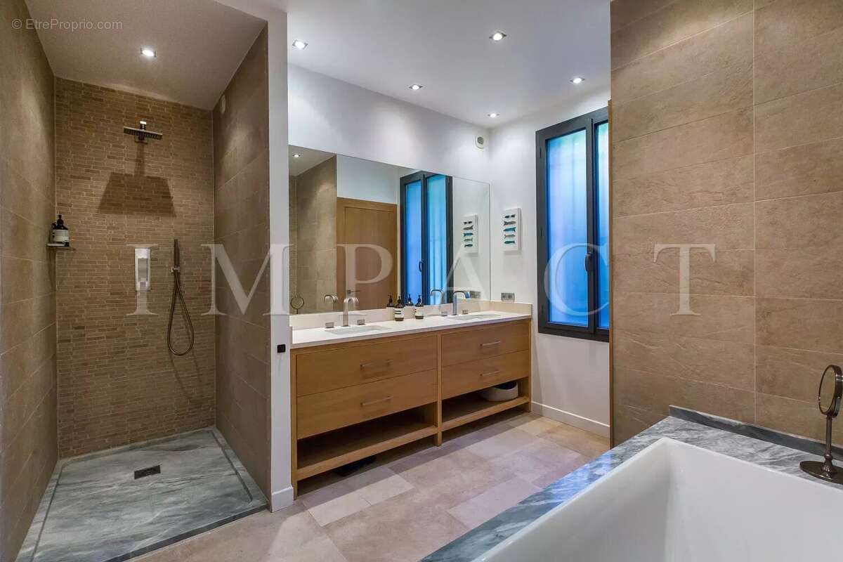 Cannes  villa renovee basse californie a vendre - photo 8