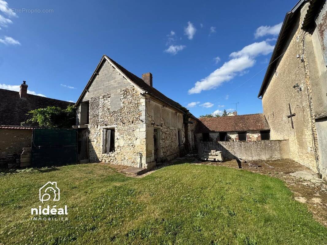 Maison à JOUY-SUR-EURE