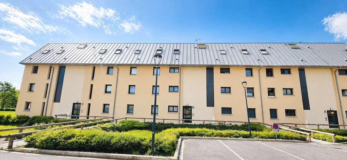 Appartement à FONTENAY-TRESIGNY