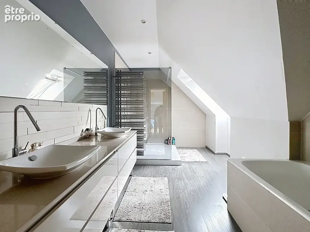 Exclusivité Seclin, Ensemble immobilier composé d'une Maison de grand standing  7 pièces, 195 m² cadastrée sur 1900 m² de terrai - photo 16