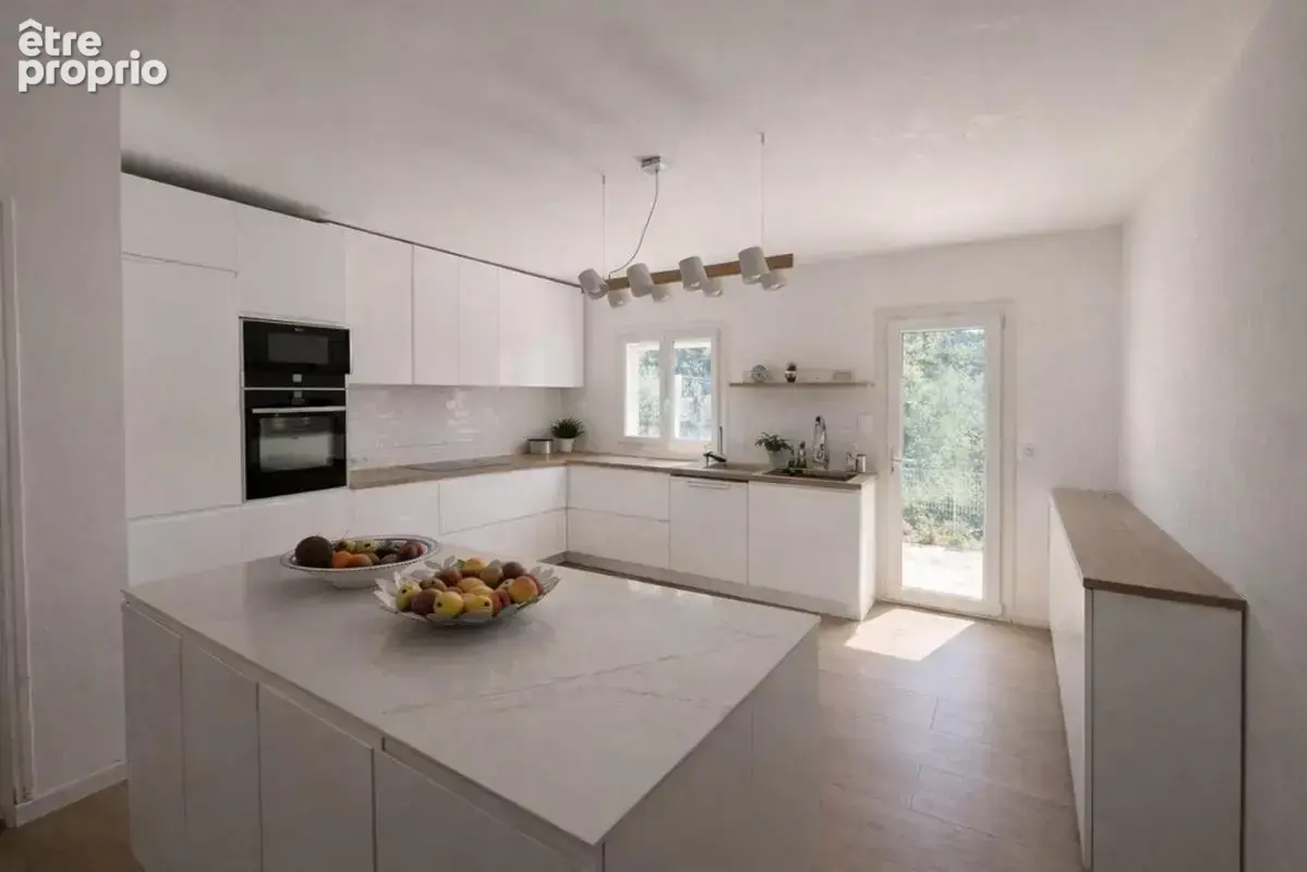 Maison 7 pièces 198 m² à vendre à Cuers (83390) - photo 6