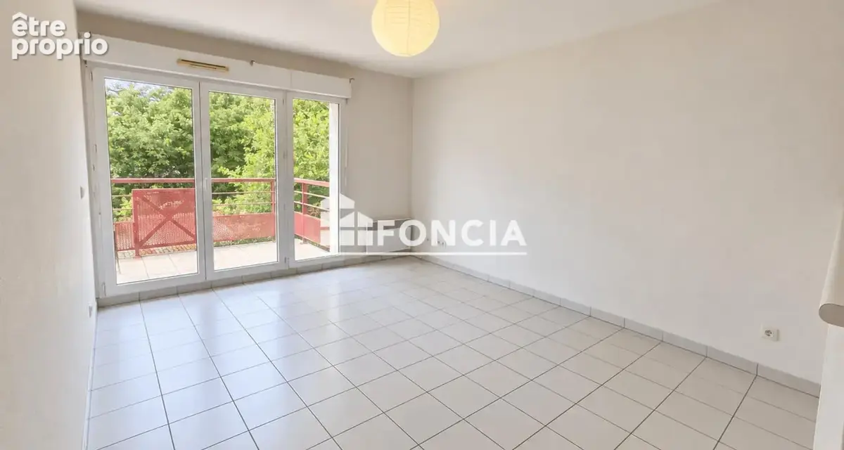 T3 / 2 chambres / Balcon / Garage - photo 2