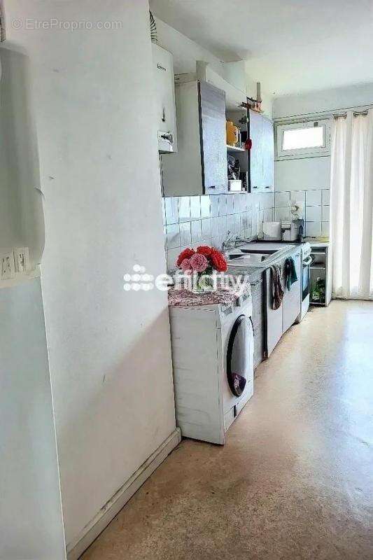 Appartement à VILLENEUVE-LA-GARENNE