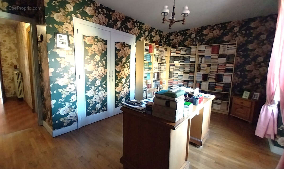 Maison à MILHAC-D'AUBEROCHE