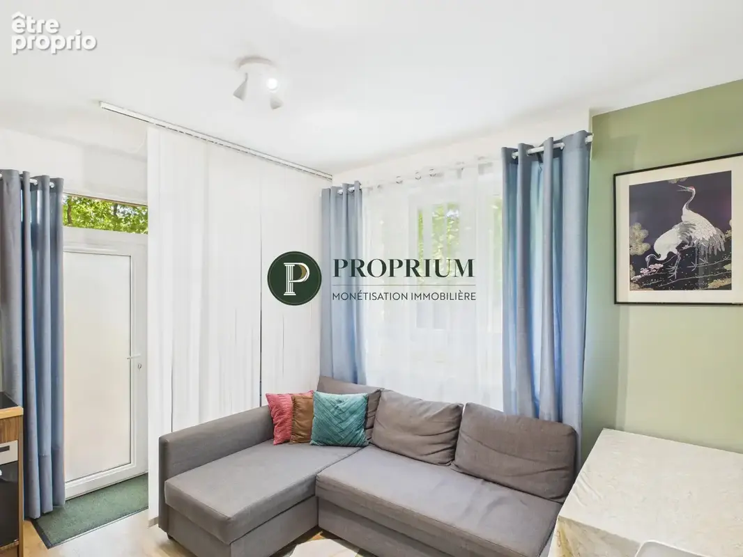Photo Appartement à Versailles au prix de 165 000€