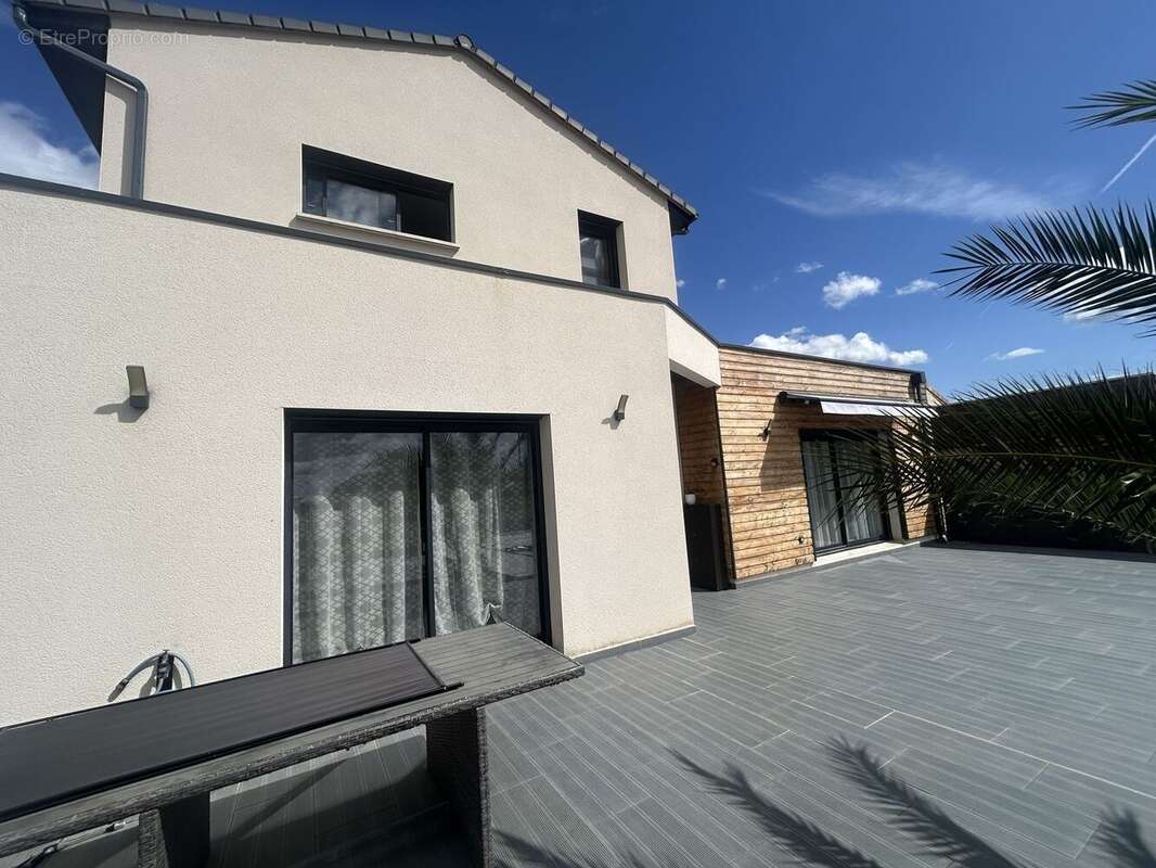 Maison à SAINT-PAUL-LES-ROMANS