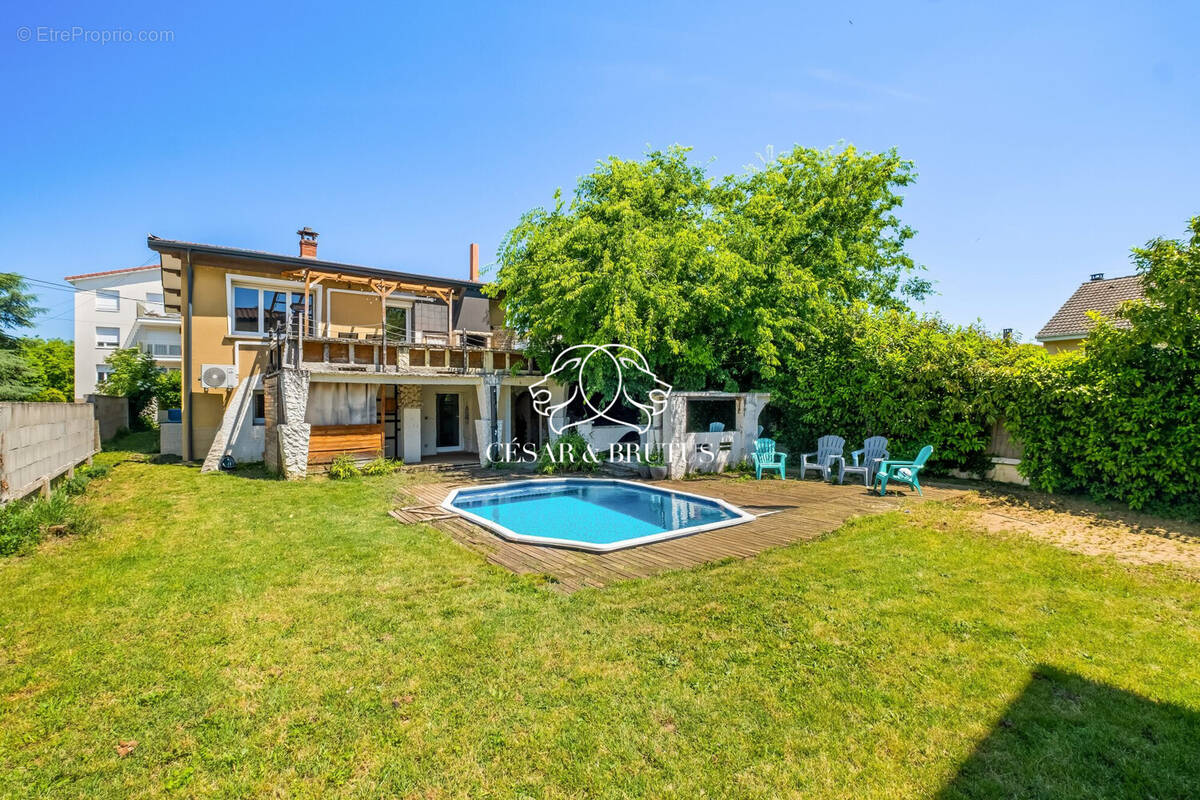Maison à ROUSSILLON
